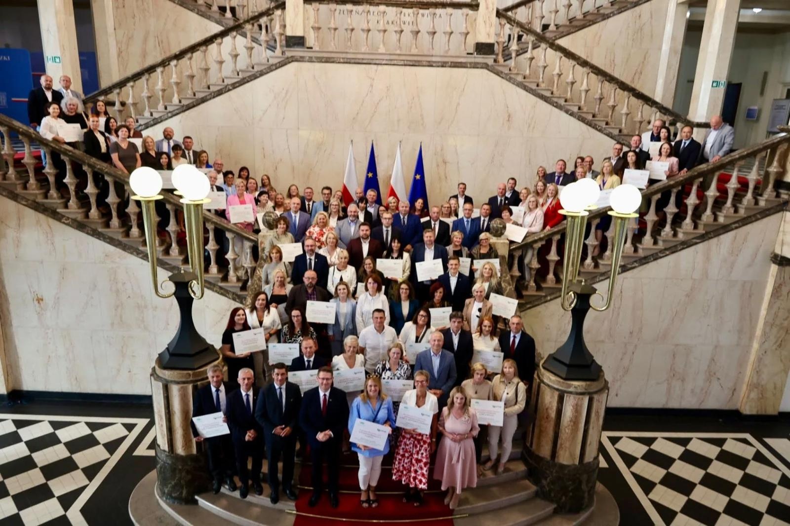 Zdjęcie w galerii na portalu naszraciborz.pl: Ekoprzedszkolak, mikroretencja i transformacja energetyczna. WFOŚiGW podsumowuje kolejne działania wiadomości z regionu