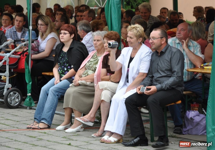 Zdjęcie w galerii na portalu naszraciborz.pl: Kabaretowy wieczór w Wojnowicach wiadomości z regionu