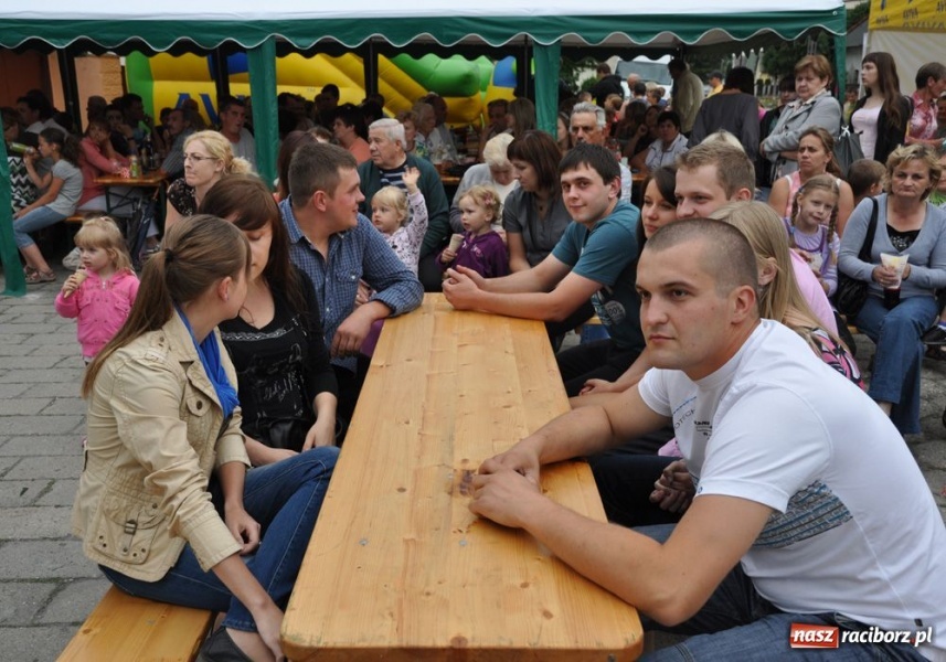 Zdjęcie w galerii na portalu naszraciborz.pl: Kabaretowy wieczór w Wojnowicach wiadomości z regionu