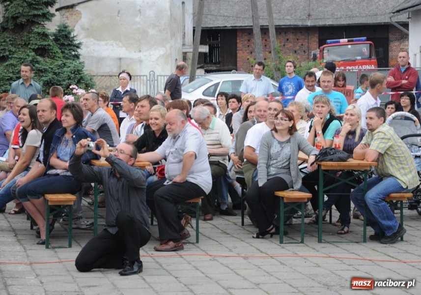 Zdjęcie w galerii na portalu naszraciborz.pl: Kabaretowy wieczór w Wojnowicach wiadomości z regionu
