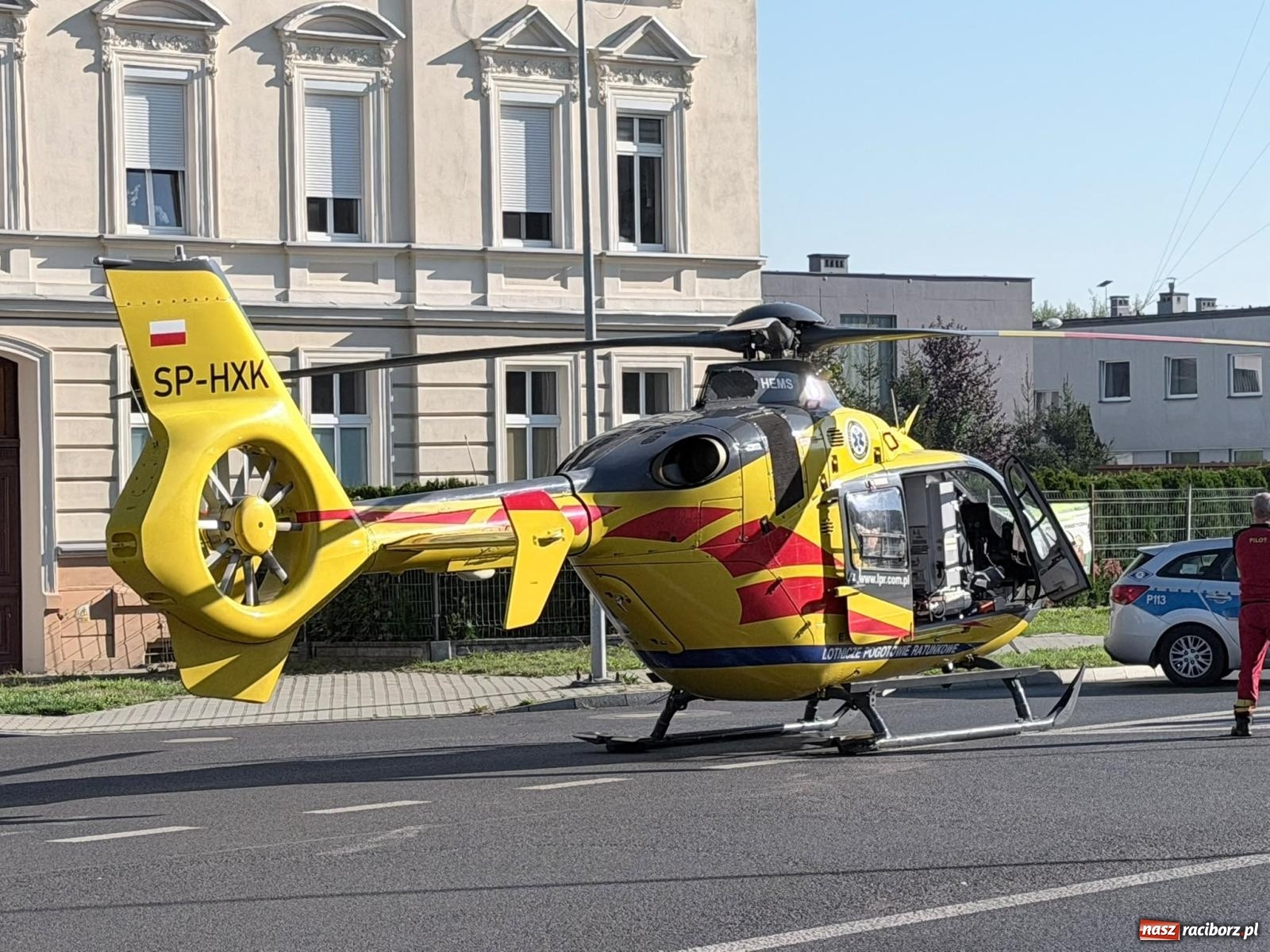 Zdjęcie w galerii na portalu naszraciborz.pl: Akcja służb przy Bosackiej. Lądował śmigłowiec LPR [FOTO] wiadomości z regionu