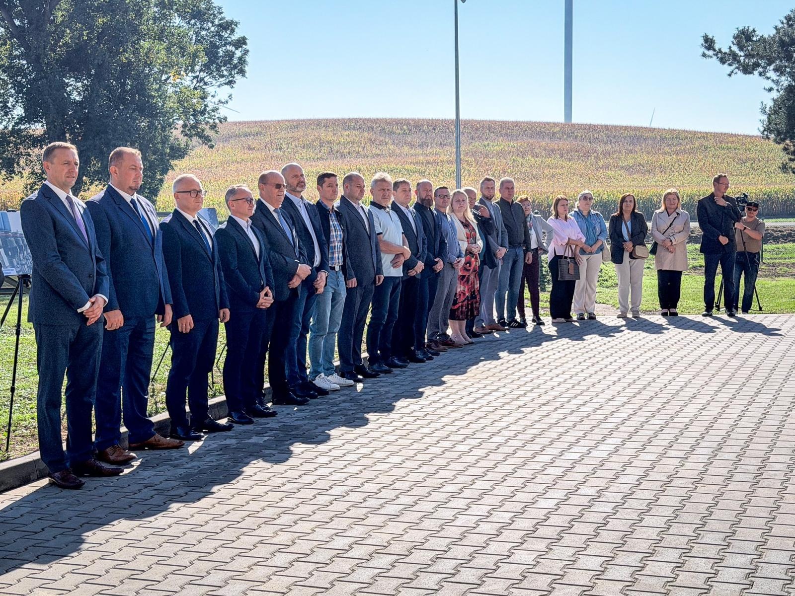 Zdjęcie w galerii na portalu naszraciborz.pl: Czystsza woda, inteligentne liczniki i bezpieczeństwo dostaw. Finał wielkiej inwestycji w gminie Pietrowice Wielkie wiadomości z regionu