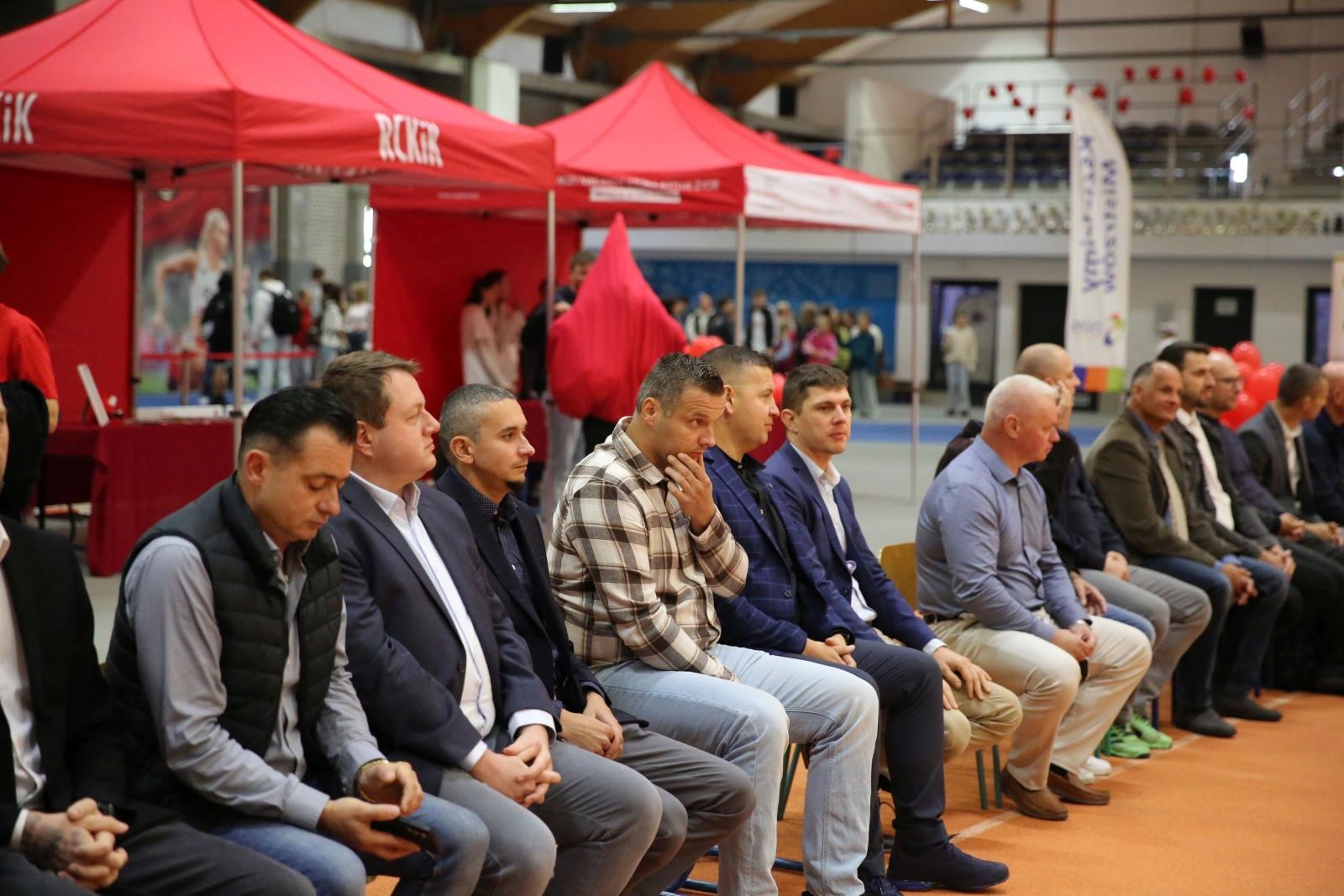 Zdjęcie w galerii na portalu naszraciborz.pl: Bo tętni w nas dobro – regionalny event krwiodawtswa w ZSOMS w Raciborzu! wiadomości z regionu