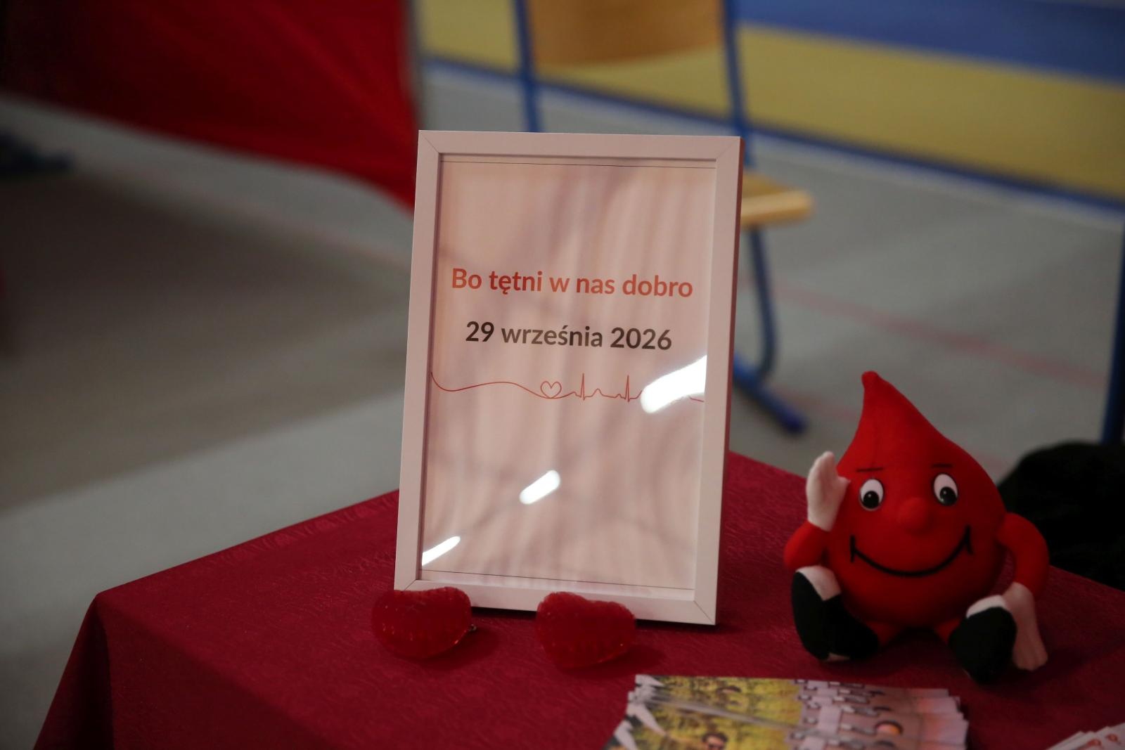 Zdjęcie w galerii na portalu naszraciborz.pl: Bo tętni w nas dobro – regionalny event krwiodawtswa w ZSOMS w Raciborzu! wiadomości z regionu