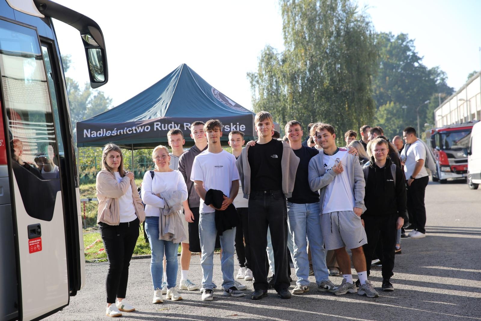 Zdjęcie w galerii na portalu naszraciborz.pl: Bo tętni w nas dobro – regionalny event krwiodawtswa w ZSOMS w Raciborzu! wiadomości z regionu