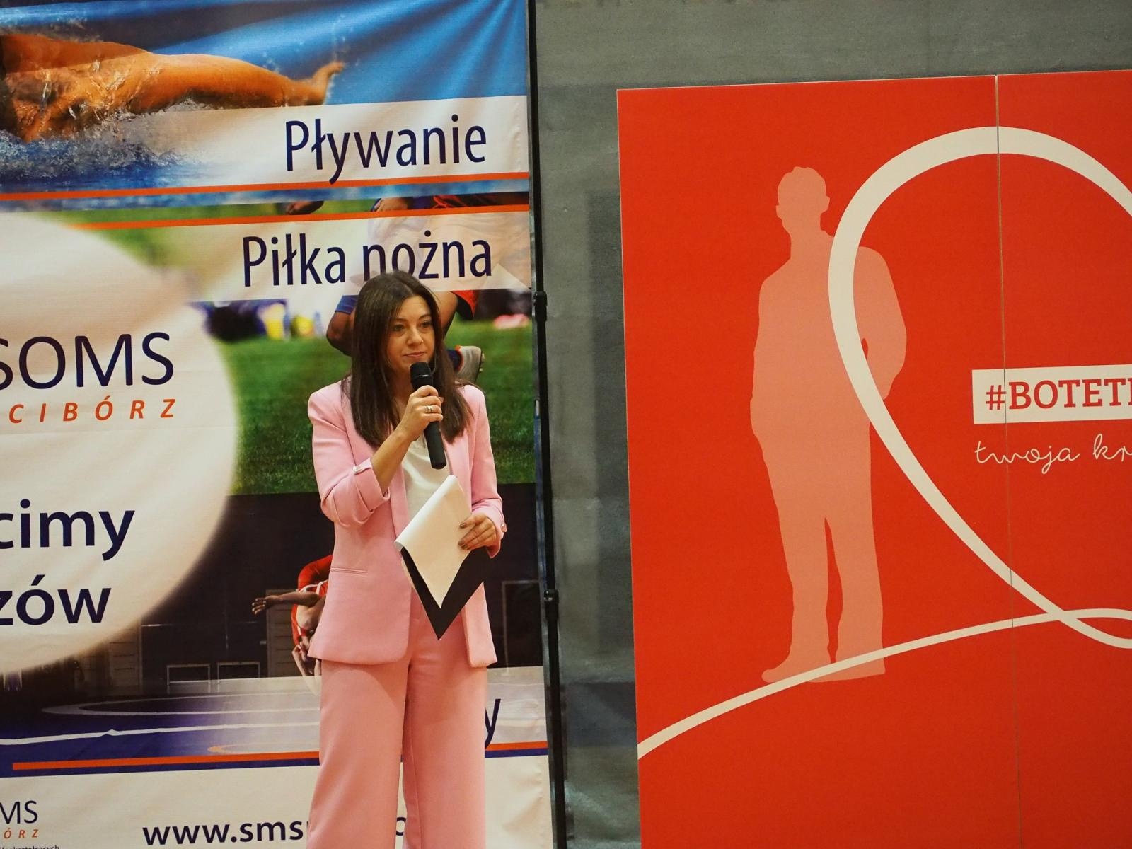 Zdjęcie w galerii na portalu naszraciborz.pl: W ZSOMS uhonorowano zasłużonych krwiodawców wiadomości z regionu