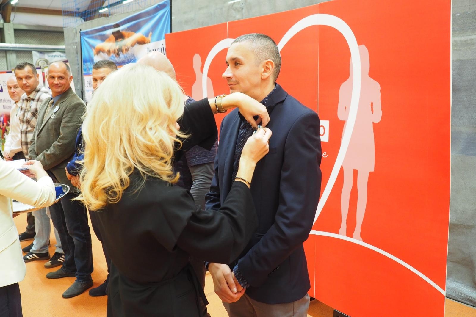 Zdjęcie w galerii na portalu naszraciborz.pl: W ZSOMS uhonorowano zasłużonych krwiodawców wiadomości z regionu