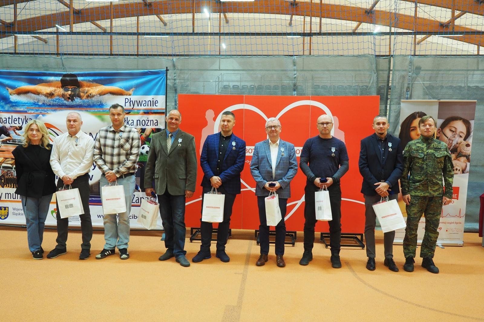 Zdjęcie w galerii na portalu naszraciborz.pl: W ZSOMS uhonorowano zasłużonych krwiodawców wiadomości z regionu