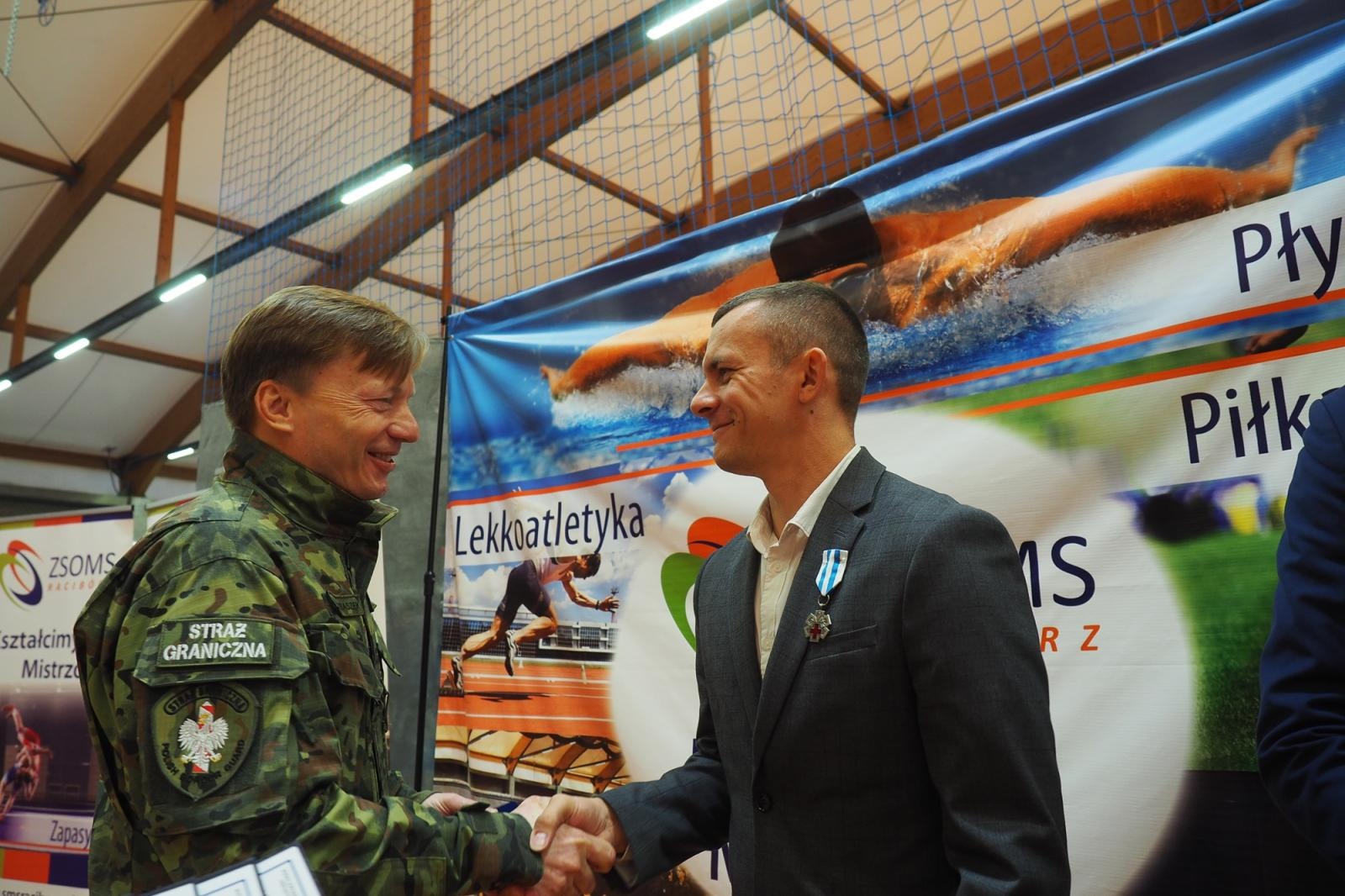 Zdjęcie w galerii na portalu naszraciborz.pl: W ZSOMS uhonorowano zasłużonych krwiodawców wiadomości z regionu