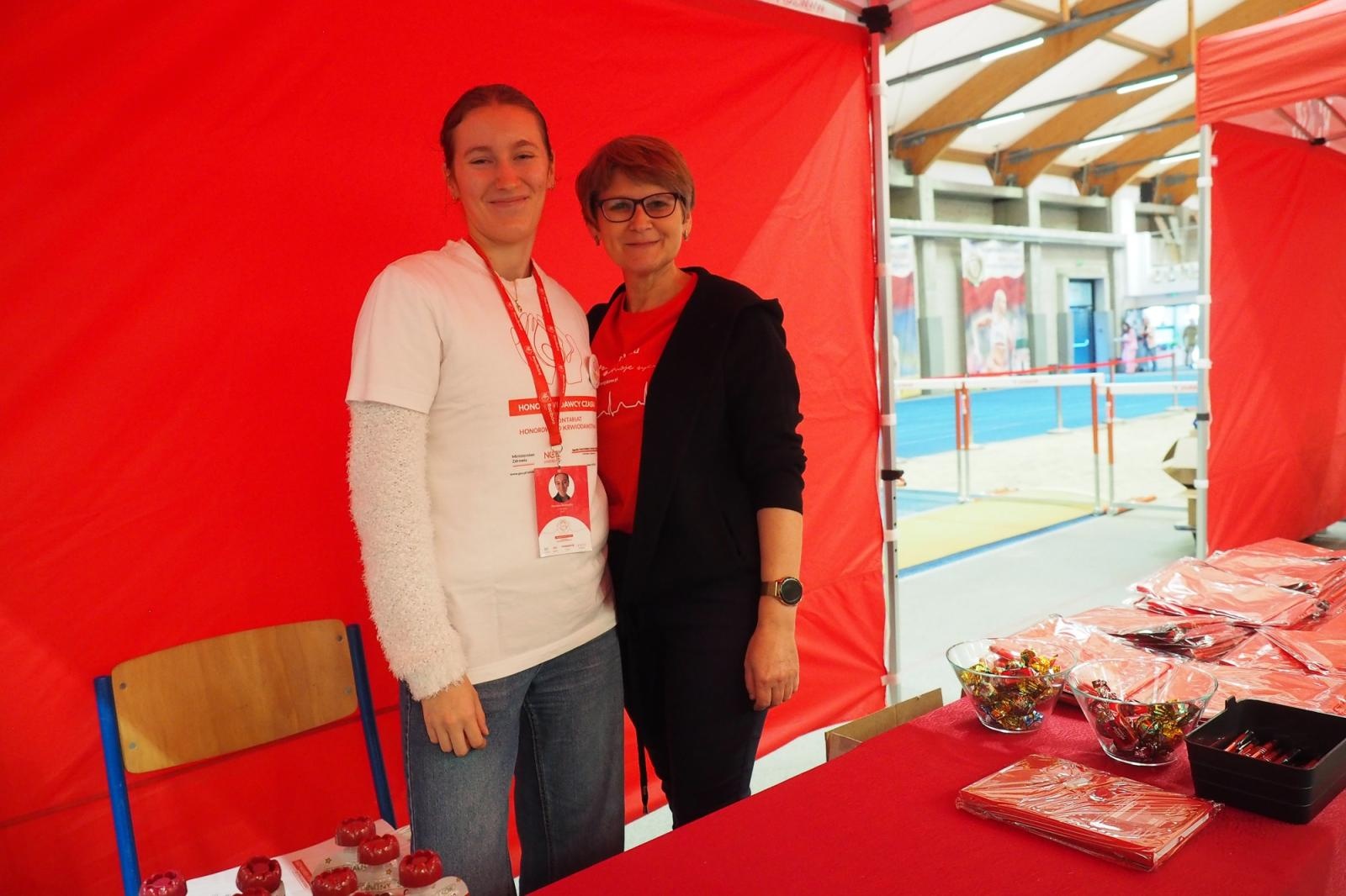 Zdjęcie w galerii na portalu naszraciborz.pl: W ZSOMS uhonorowano zasłużonych krwiodawców wiadomości z regionu