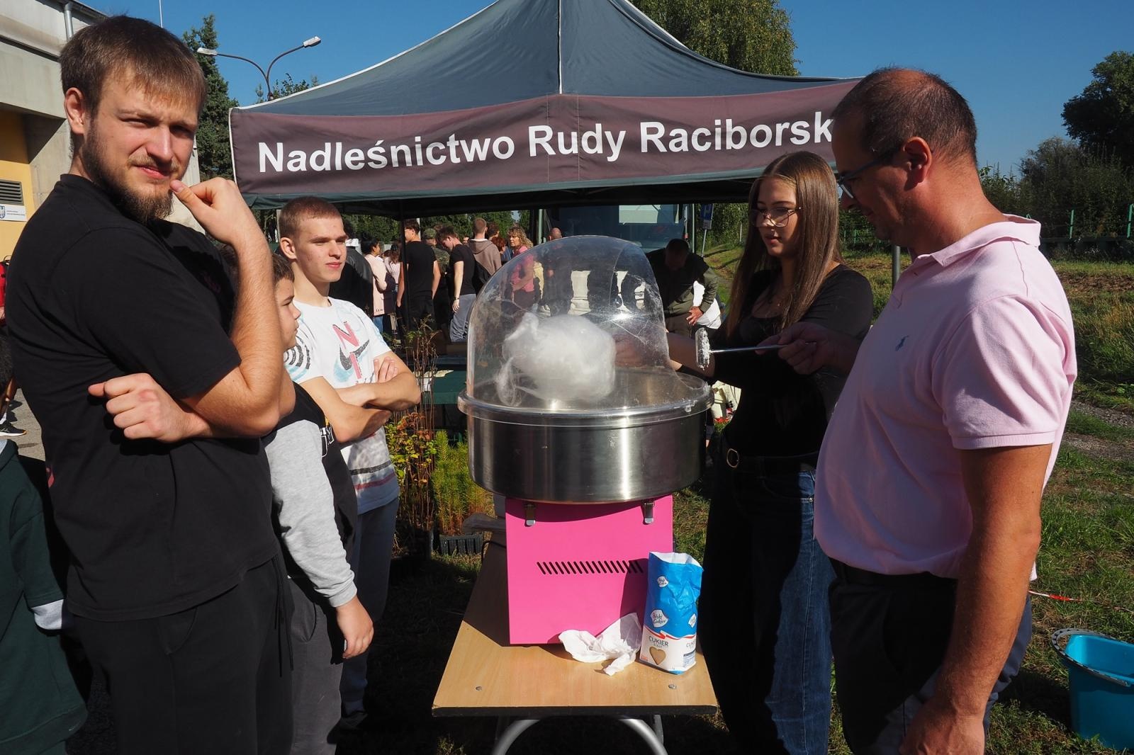 Zdjęcie w galerii na portalu naszraciborz.pl: W ZSOMS uhonorowano zasłużonych krwiodawców wiadomości z regionu