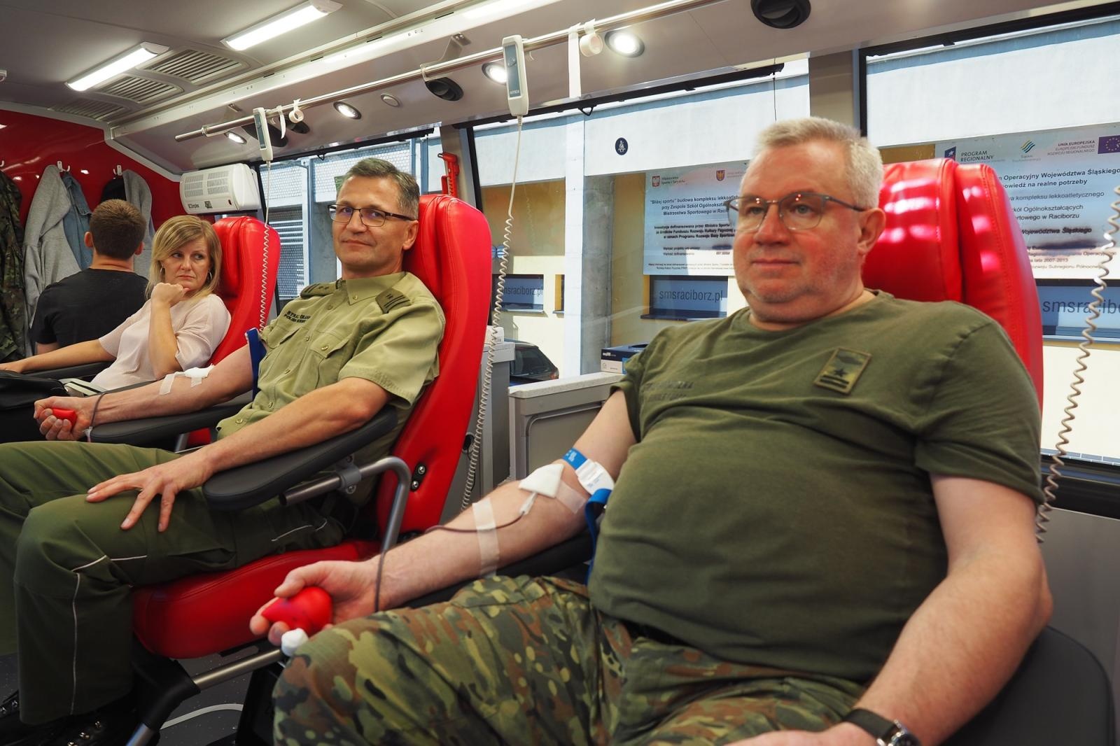 Zdjęcie w galerii na portalu naszraciborz.pl: W ZSOMS uhonorowano zasłużonych krwiodawców wiadomości z regionu