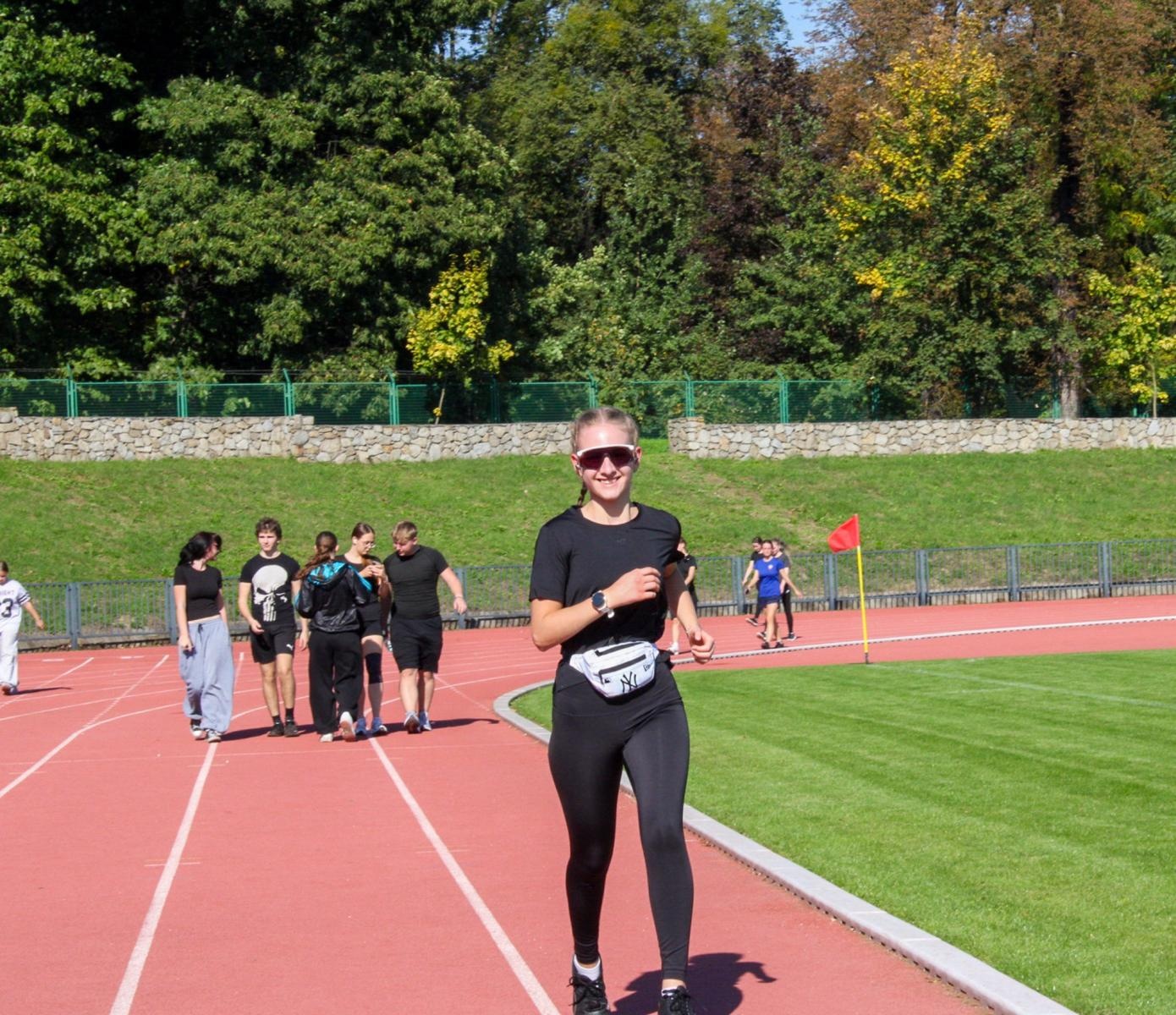 Zdjęcie w galerii na portalu naszraciborz.pl: VI Bieg Erasmusa w Ekonomiku – sportowa rywalizacja i integracja uczniów wiadomości z regionu