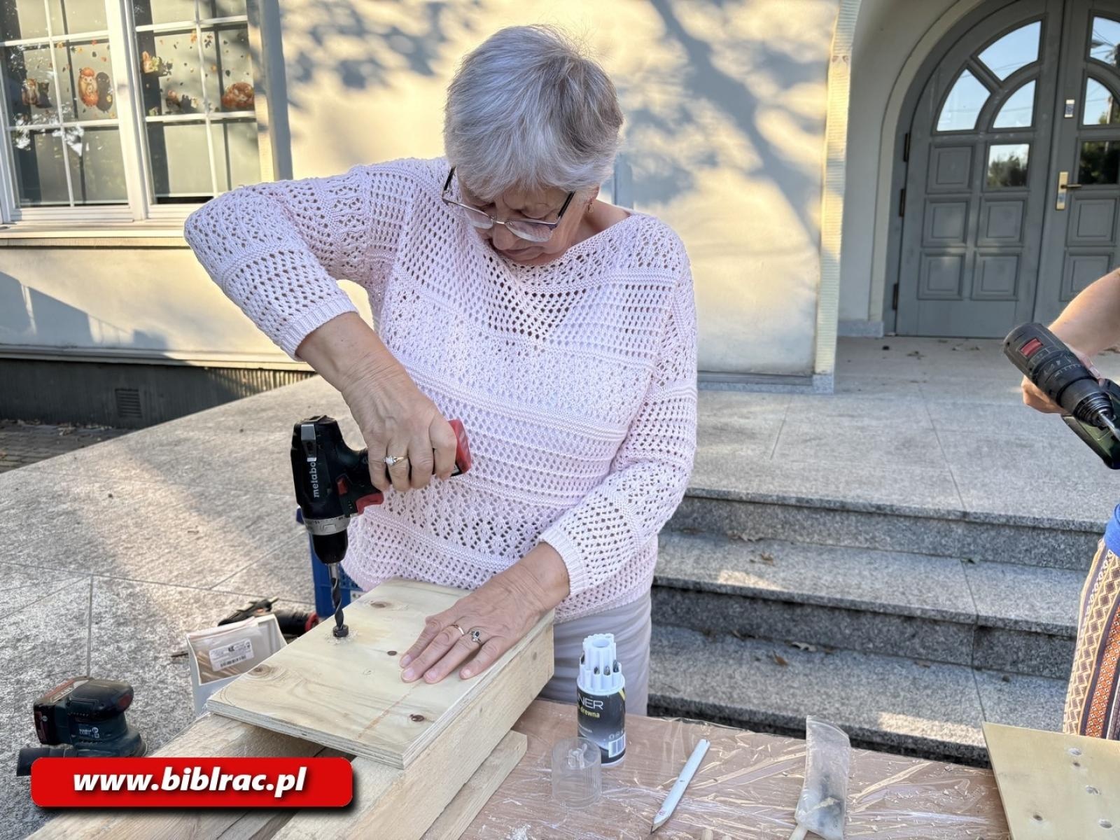Zdjęcie w galerii na portalu naszraciborz.pl: Jesienne majsterkowanie w drewnie w Ocicach wiadomości z regionu