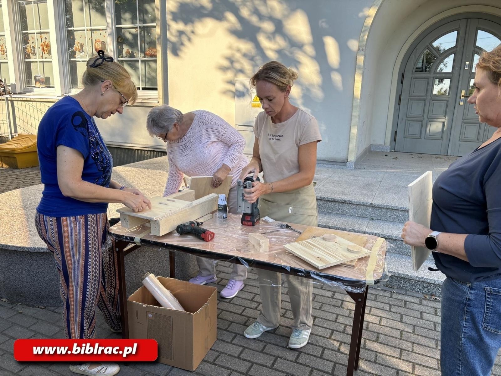 Zdjęcie w galerii na portalu naszraciborz.pl: Jesienne majsterkowanie w drewnie w Ocicach wiadomości z regionu