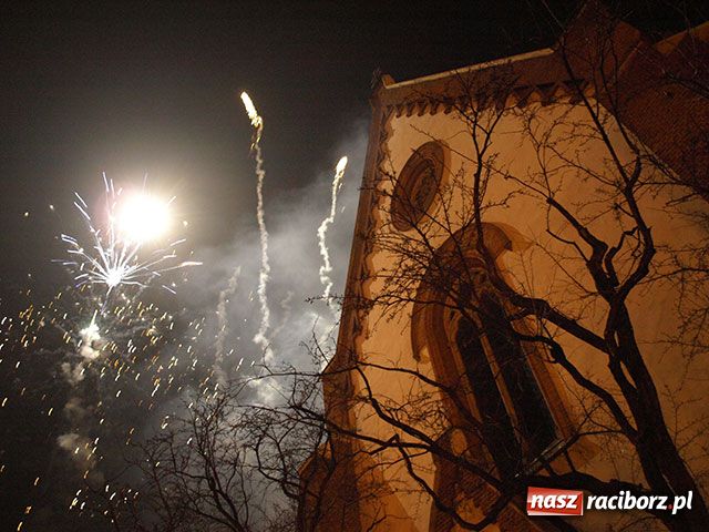 Zdjęcie w galerii na portalu naszraciborz.pl: Świetny koncert Ostrowskiej na Finale wiadomości z regionu