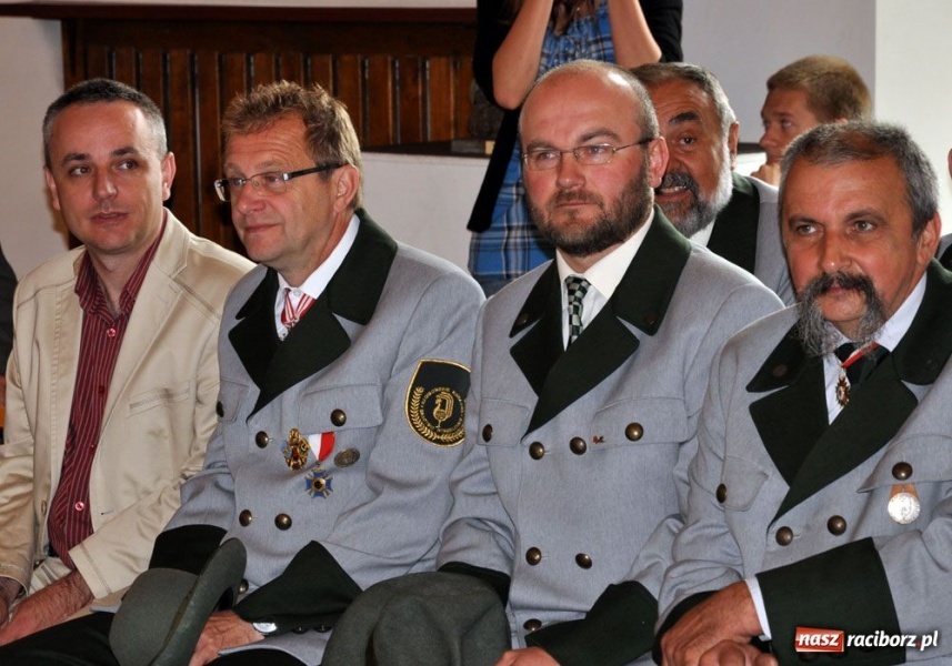 Zdjęcie w galerii na portalu naszraciborz.pl: Kowal na królewskim kurkowym tronie wiadomości z regionu