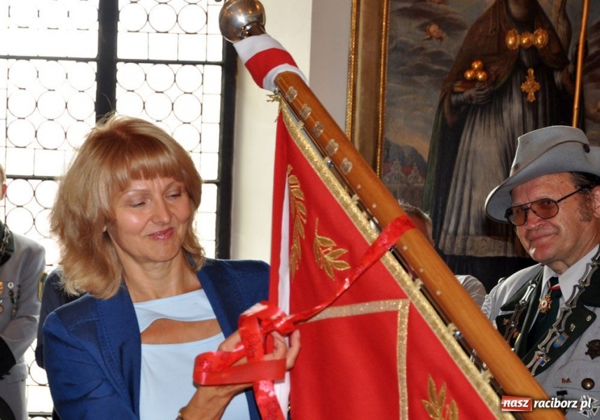 Zdjęcie w galerii na portalu naszraciborz.pl: Kowal na królewskim kurkowym tronie wiadomości z regionu