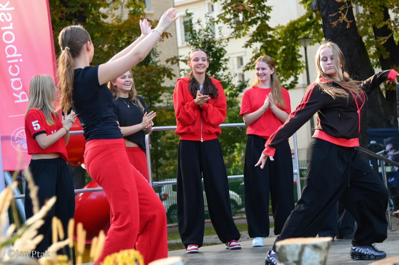Zdjęcie w galerii na portalu naszraciborz.pl: Święto Dyni w Ogródku Jordanowskim. Jesienny dzień pełen atrakcji dla rodzin [FOTO i WIDEO] wiadomości z regionu