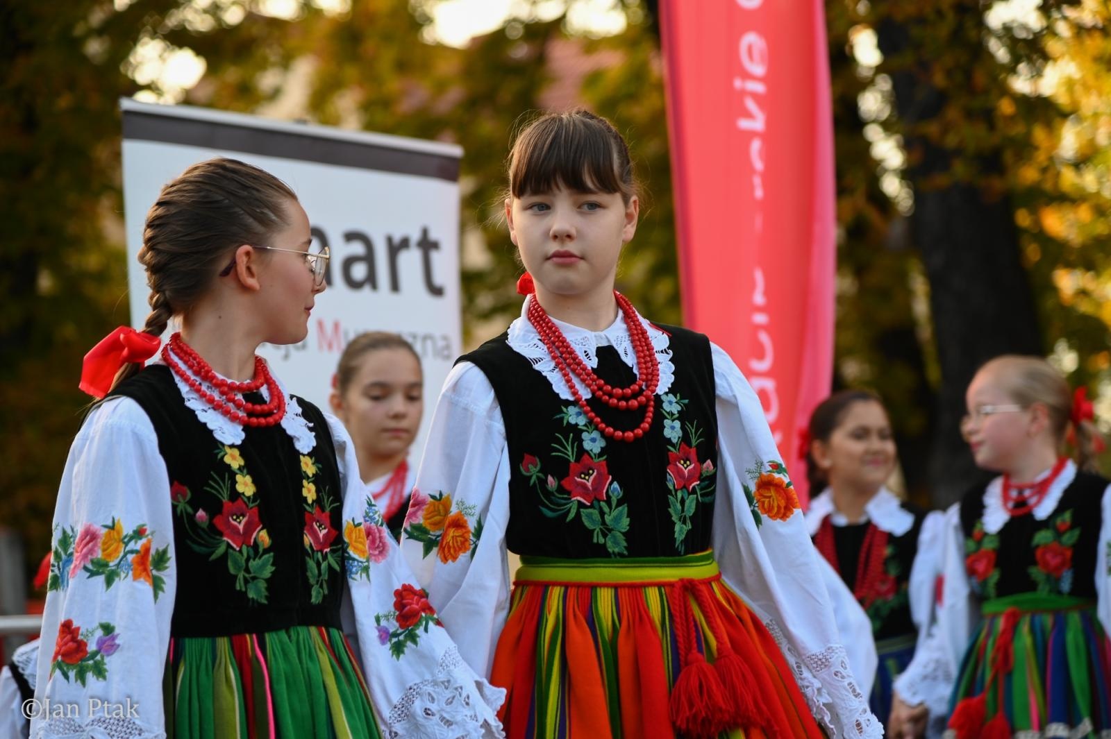 Zdjęcie w galerii na portalu naszraciborz.pl: Święto Dyni w Ogródku Jordanowskim. Jesienny dzień pełen atrakcji dla rodzin [FOTO i WIDEO] wiadomości z regionu