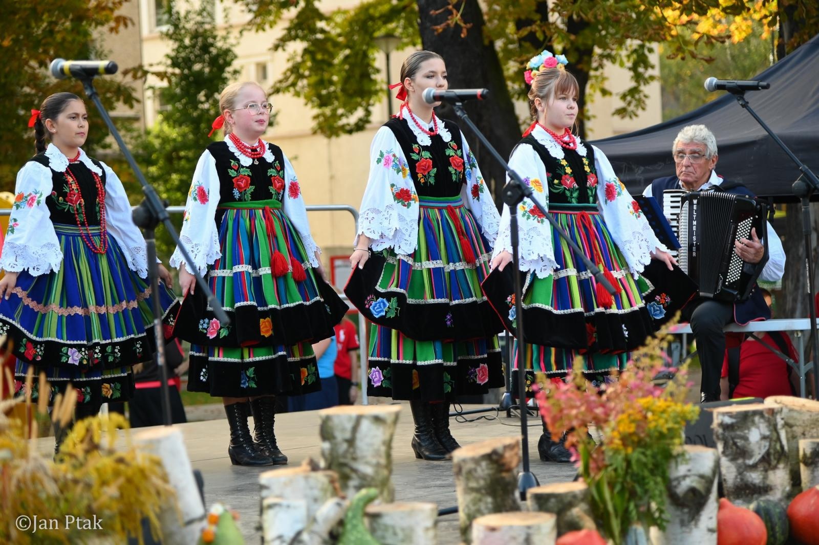 Zdjęcie w galerii na portalu naszraciborz.pl: Święto Dyni w Ogródku Jordanowskim. Jesienny dzień pełen atrakcji dla rodzin [FOTO i WIDEO] wiadomości z regionu