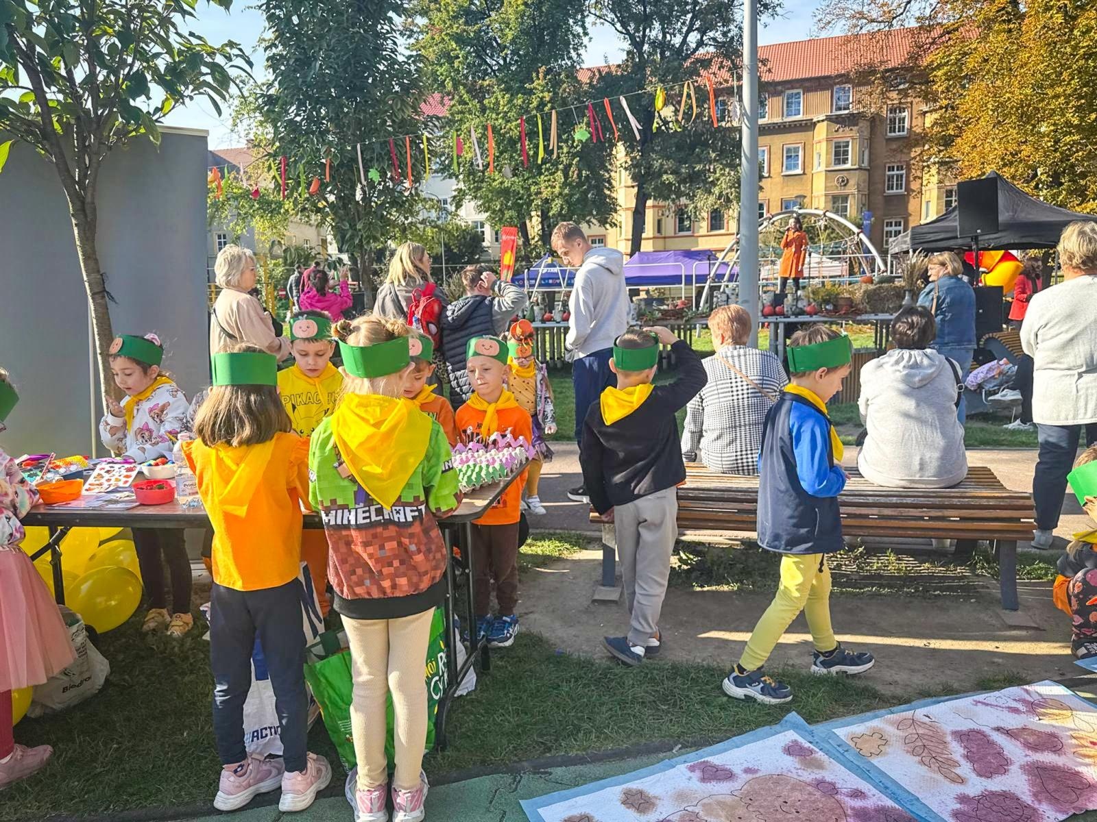 Zdjęcie w galerii na portalu naszraciborz.pl: Święto Dyni w Ogródku Jordanowskim. Jesienny dzień pełen atrakcji dla rodzin [FOTO i WIDEO] wiadomości z regionu