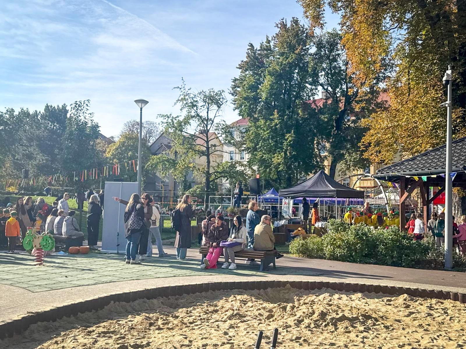 Zdjęcie w galerii na portalu naszraciborz.pl: Święto Dyni w Ogródku Jordanowskim. Jesienny dzień pełen atrakcji dla rodzin [FOTO i WIDEO] wiadomości z regionu