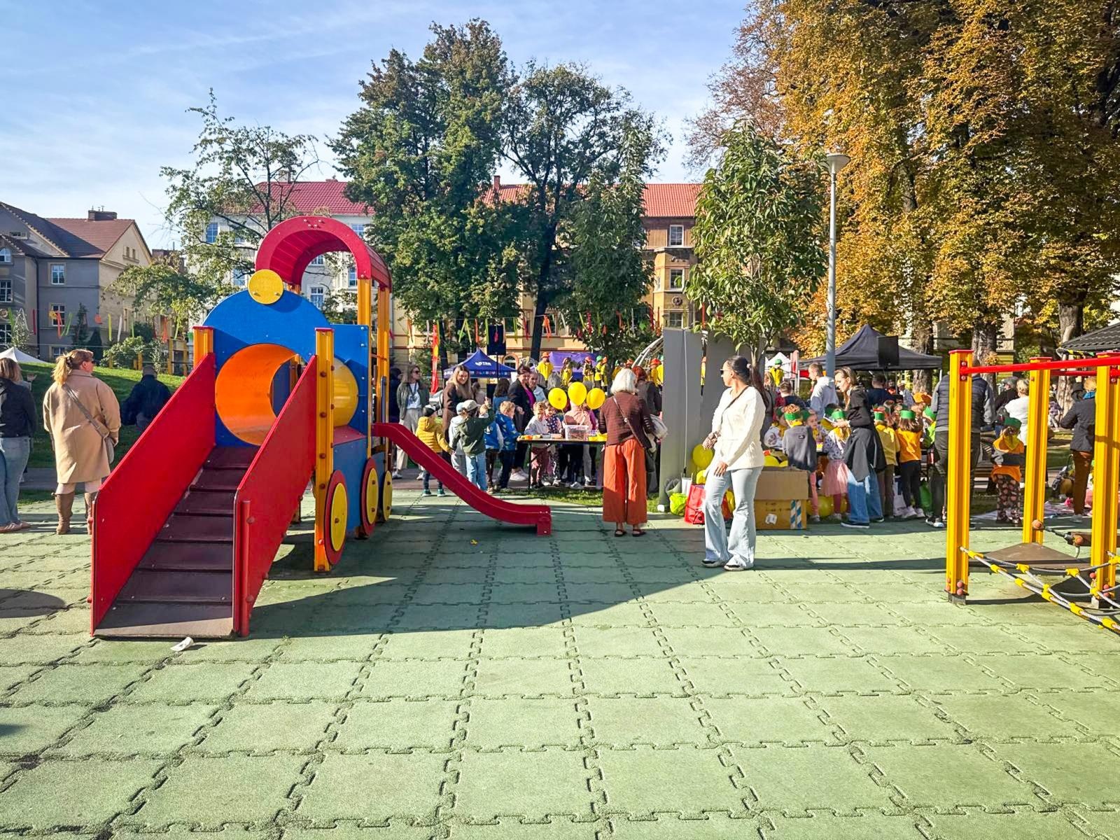 Zdjęcie w galerii na portalu naszraciborz.pl: Święto Dyni w Ogródku Jordanowskim. Jesienny dzień pełen atrakcji dla rodzin [FOTO i WIDEO] wiadomości z regionu