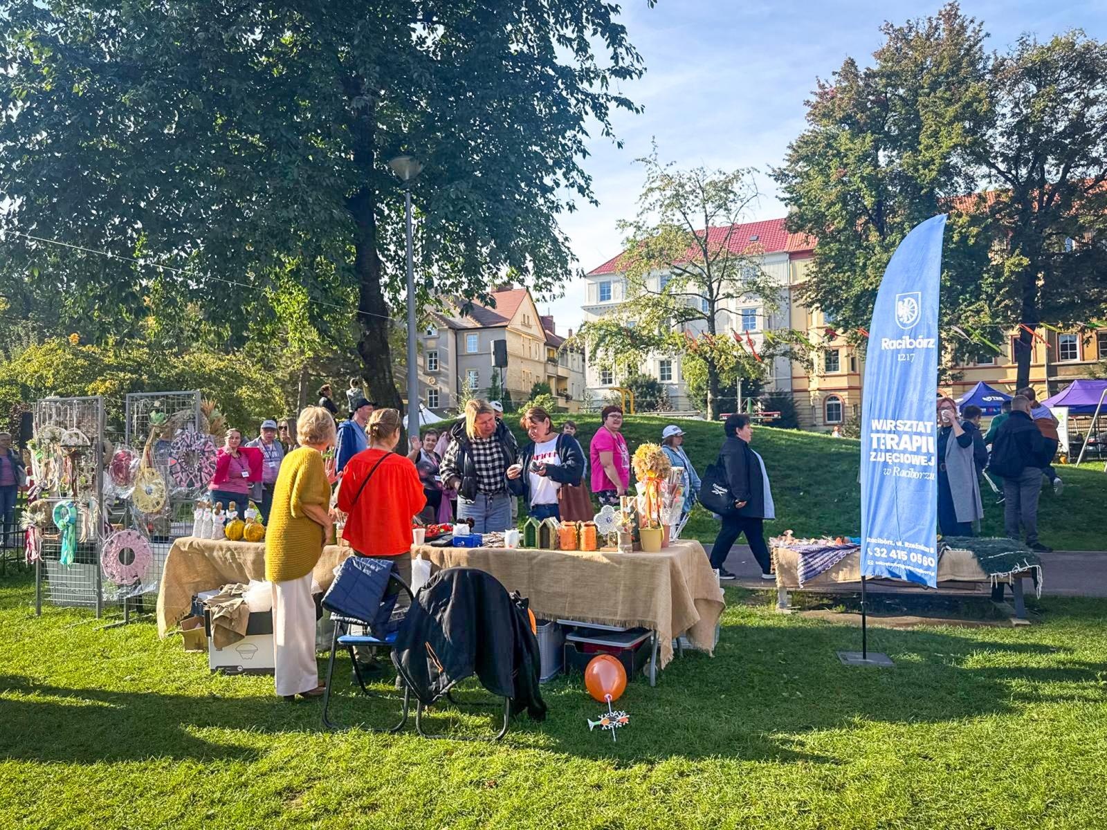 Zdjęcie w galerii na portalu naszraciborz.pl: Święto Dyni w Ogródku Jordanowskim. Jesienny dzień pełen atrakcji dla rodzin [FOTO i WIDEO] wiadomości z regionu