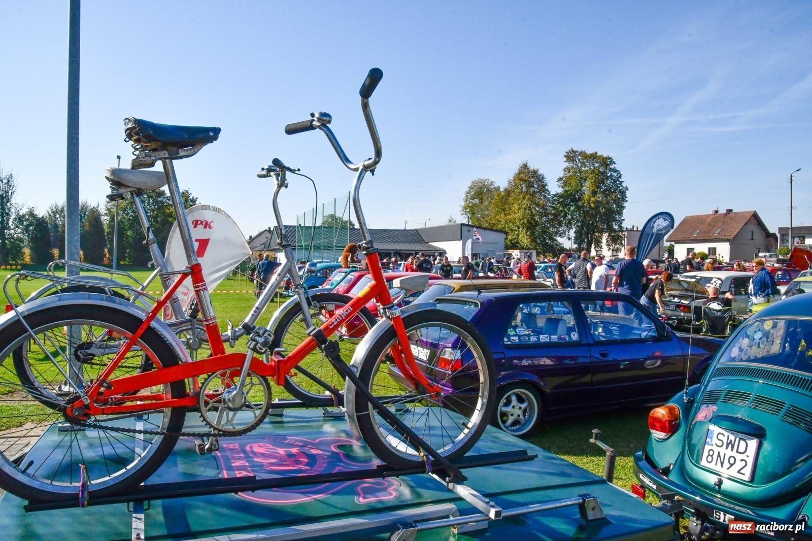 Zdjęcie w galerii na portalu naszraciborz.pl: Rekordowe zakończenie sezonu motoryzacyjnego w Zabełkowie [FOTO i WIDEO] wiadomości z regionu