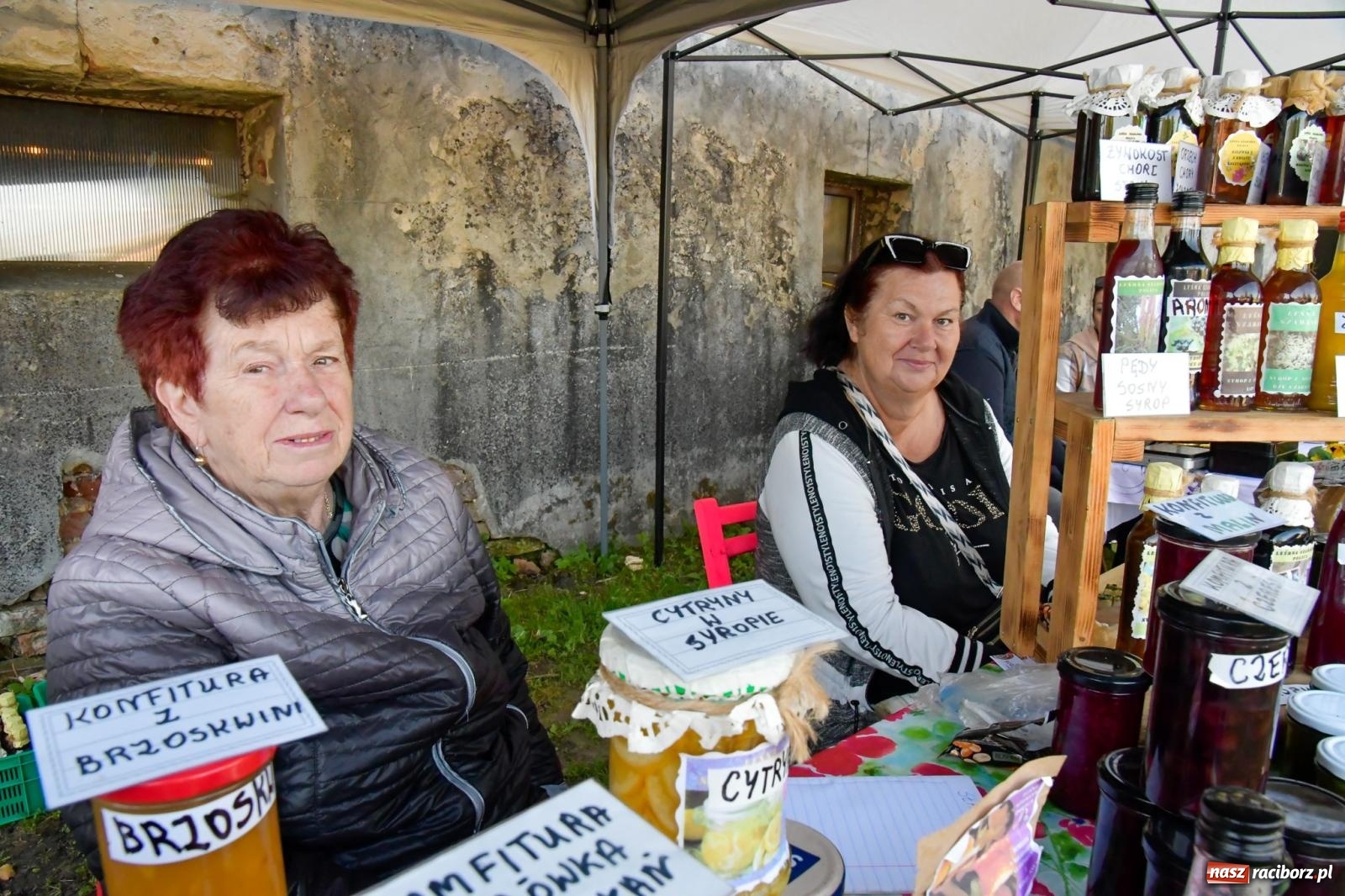 Zdjęcie w galerii na portalu naszraciborz.pl: Jarmark Rozmaitości w Sławikowie! Piękna pogoda, wyjątkowa lokalizacja i mnóstwo atrakcji [FOTO] wiadomości z regionu