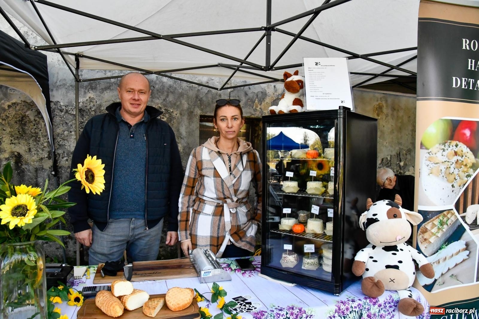 Zdjęcie w galerii na portalu naszraciborz.pl: Jarmark Rozmaitości w Sławikowie! Piękna pogoda, wyjątkowa lokalizacja i mnóstwo atrakcji [FOTO] wiadomości z regionu