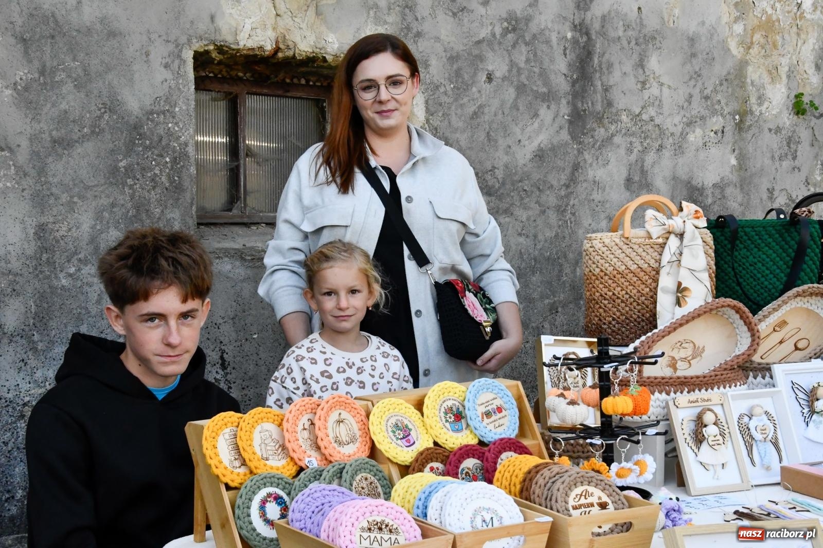 Zdjęcie w galerii na portalu naszraciborz.pl: Jarmark Rozmaitości w Sławikowie! Piękna pogoda, wyjątkowa lokalizacja i mnóstwo atrakcji [FOTO] wiadomości z regionu