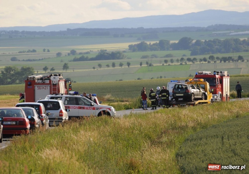 Zdjęcie w galerii na portalu naszraciborz.pl: Wypadek na DW 416. O włos od tragedii wiadomości z regionu
