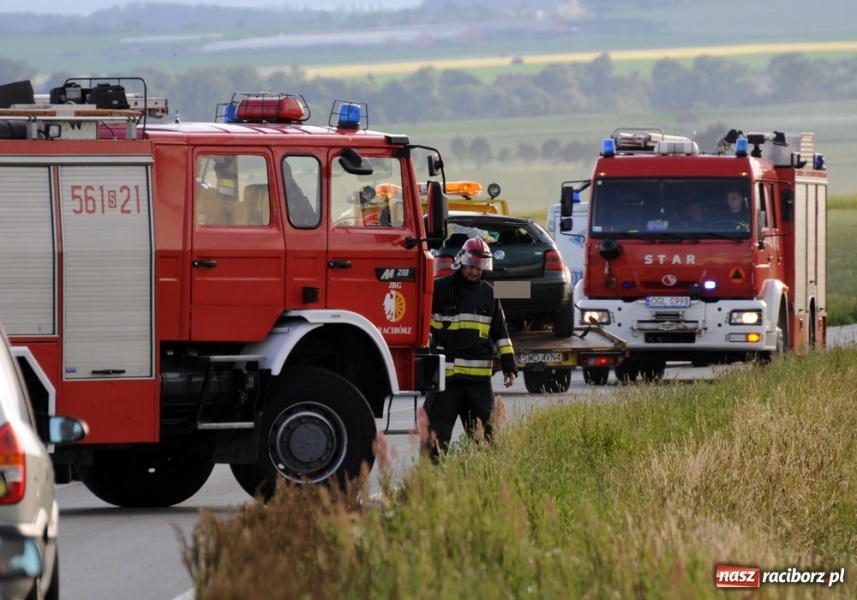 Zdjęcie w galerii na portalu naszraciborz.pl: Wypadek na DW 416. O włos od tragedii wiadomości z regionu