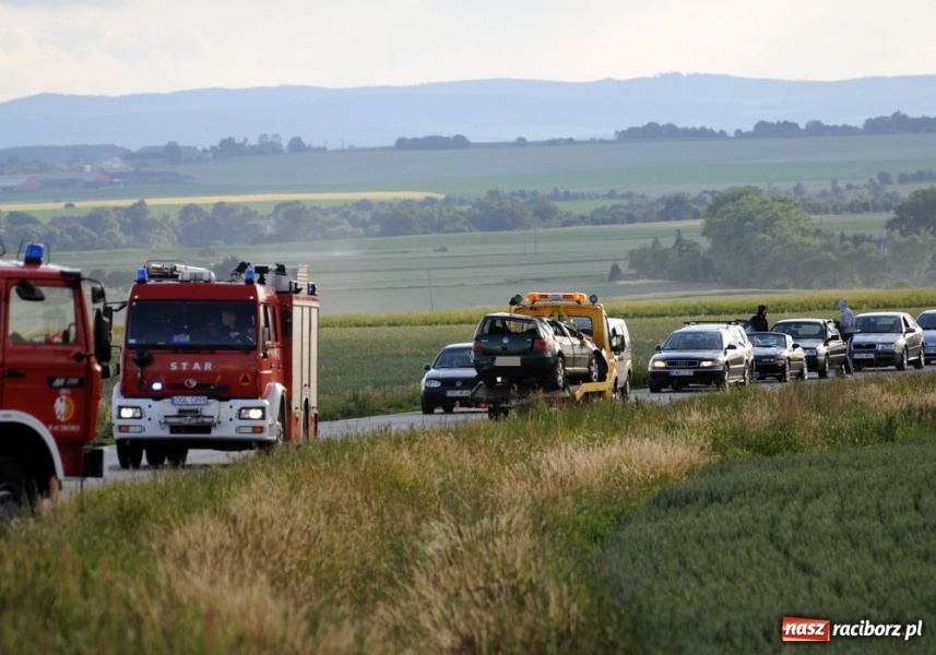 Zdjęcie w galerii na portalu naszraciborz.pl: Wypadek na DW 416. O włos od tragedii wiadomości z regionu