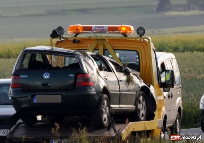 Zdjęcie w galerii na portalu naszraciborz.pl: Wypadek na DW 416. O włos od tragedii wiadomości z regionu