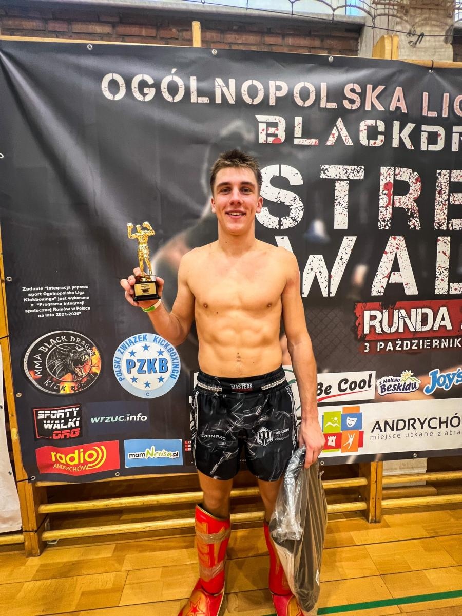 Zdjęcie w galerii na portalu naszraciborz.pl: Dwa złota dla Bartula Fight Club Racibórz! Adam Brzozowski najlepszym zawodnikiem K-1 wiadomości z regionu
