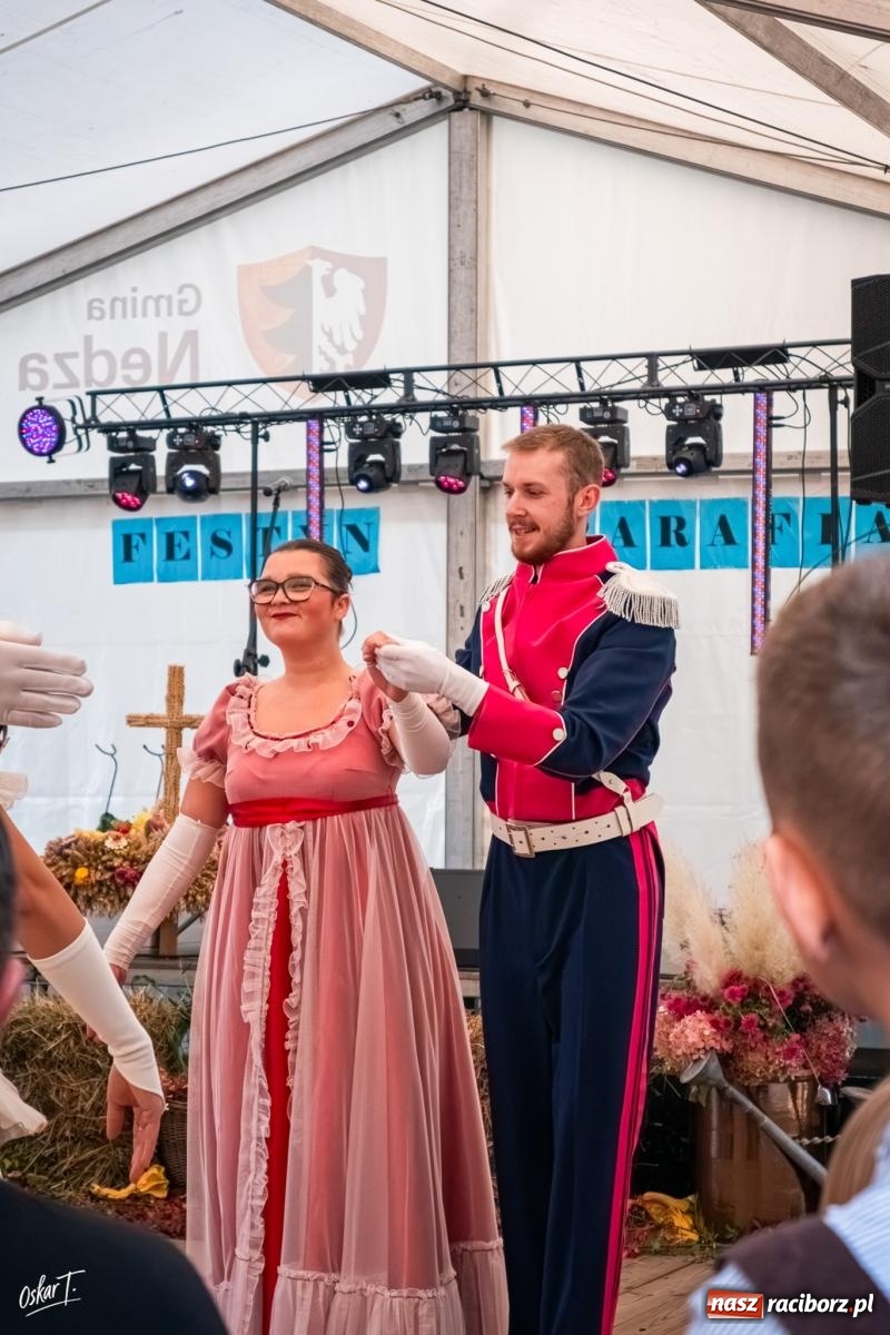 Zdjęcie w galerii na portalu naszraciborz.pl: Parafialny festyn w Nędzy. Występy, konkursy, nie zabrakło też tańca [FOTO] wiadomości z regionu
