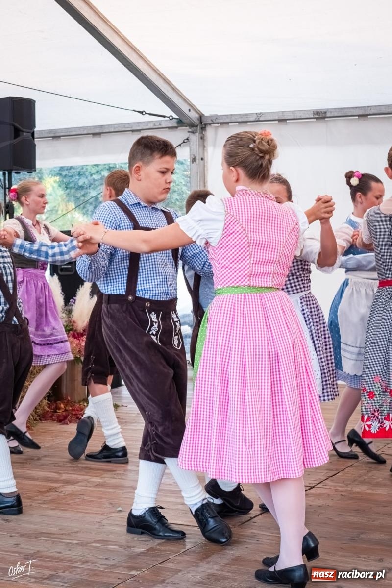 Zdjęcie w galerii na portalu naszraciborz.pl: Parafialny festyn w Nędzy. Występy, konkursy, nie zabrakło też tańca [FOTO] wiadomości z regionu