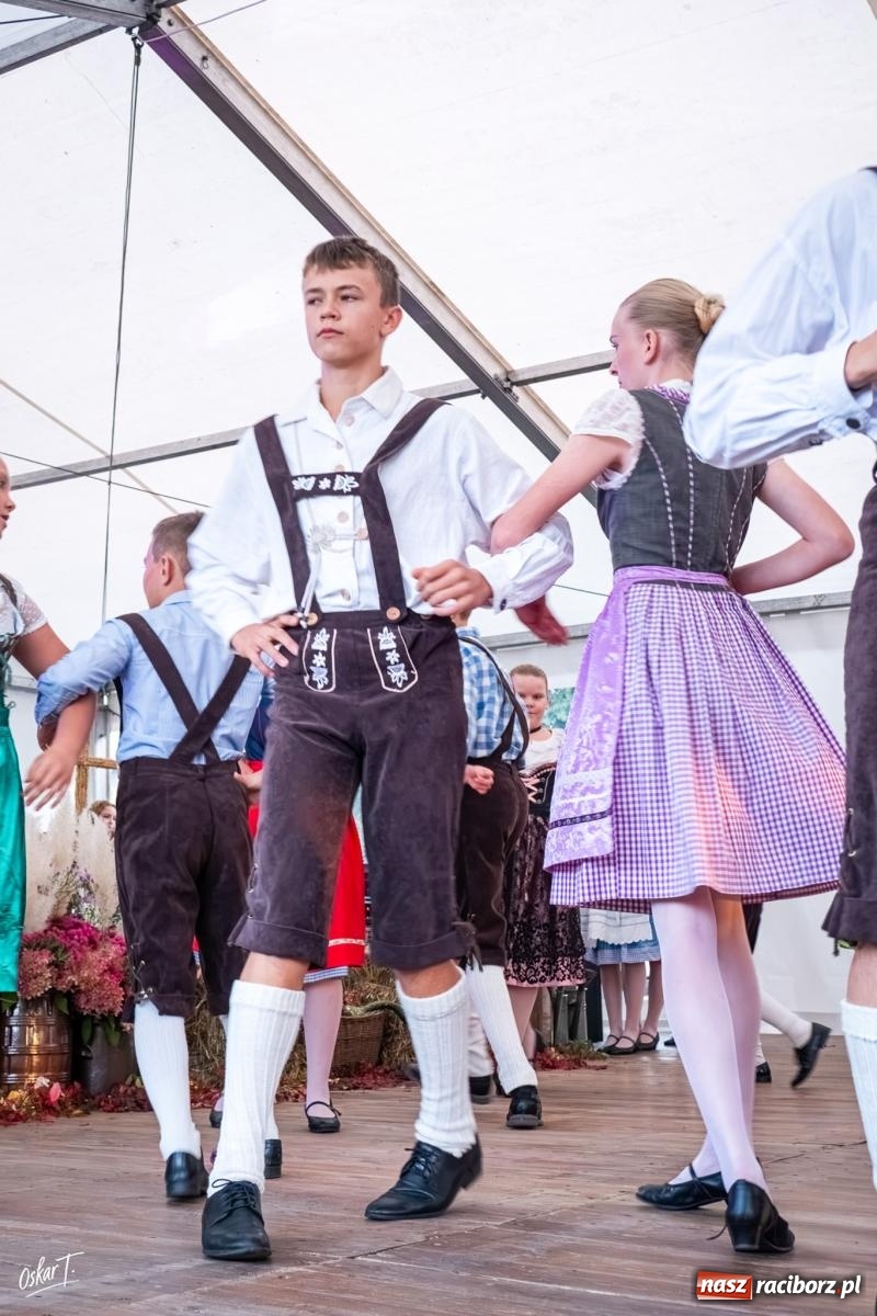 Zdjęcie w galerii na portalu naszraciborz.pl: Parafialny festyn w Nędzy. Występy, konkursy, nie zabrakło też tańca [FOTO] wiadomości z regionu