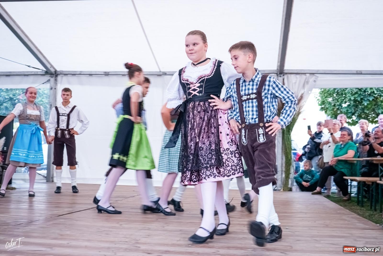 Zdjęcie w galerii na portalu naszraciborz.pl: Parafialny festyn w Nędzy. Występy, konkursy, nie zabrakło też tańca [FOTO] wiadomości z regionu