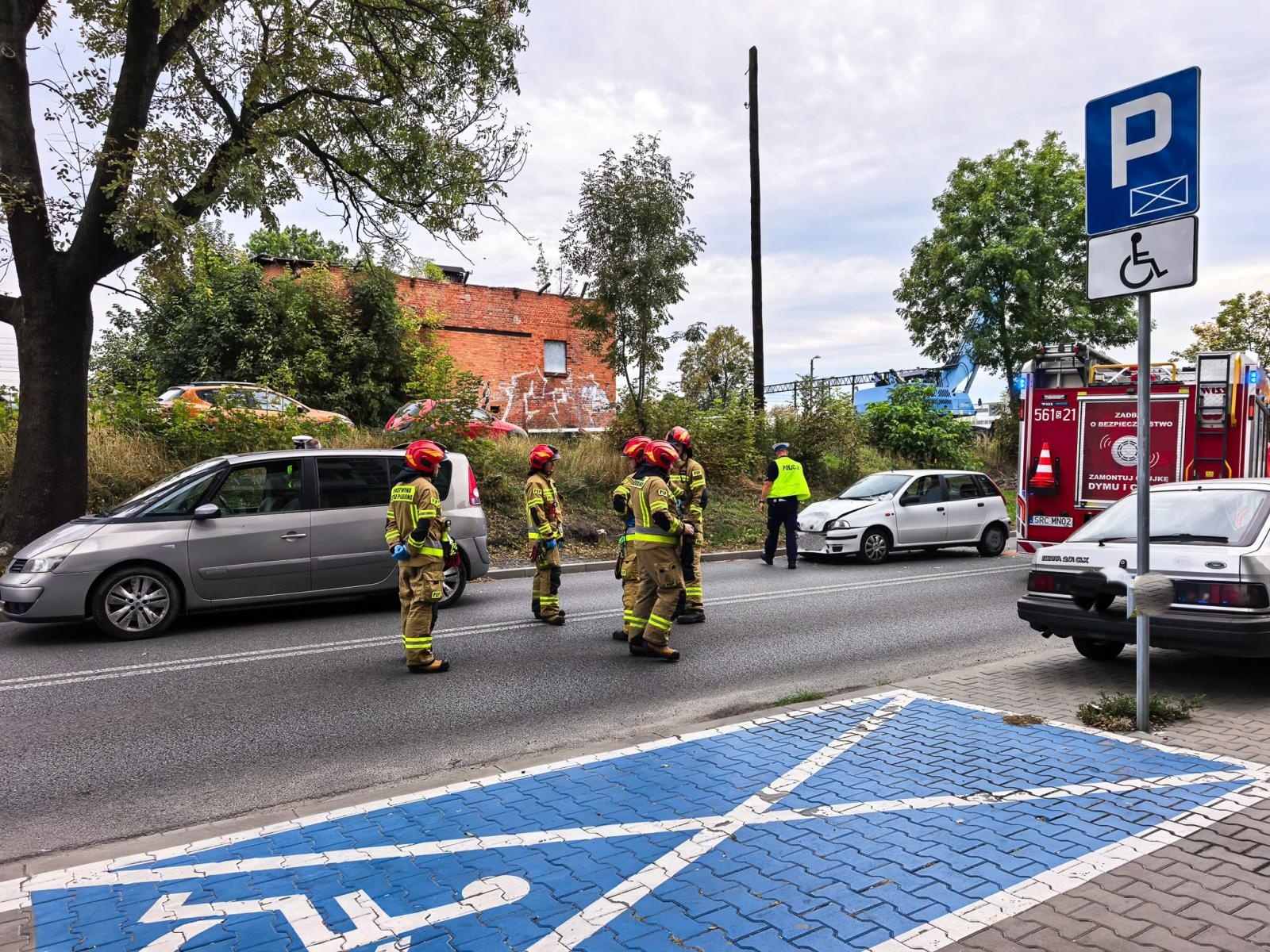 Zdjęcie w galerii na portalu naszraciborz.pl: Nie ustąpił pierwszeństwa, drugi nie zachował odstępu. Dwa zdarzenia w Raciborzu wiadomości z regionu