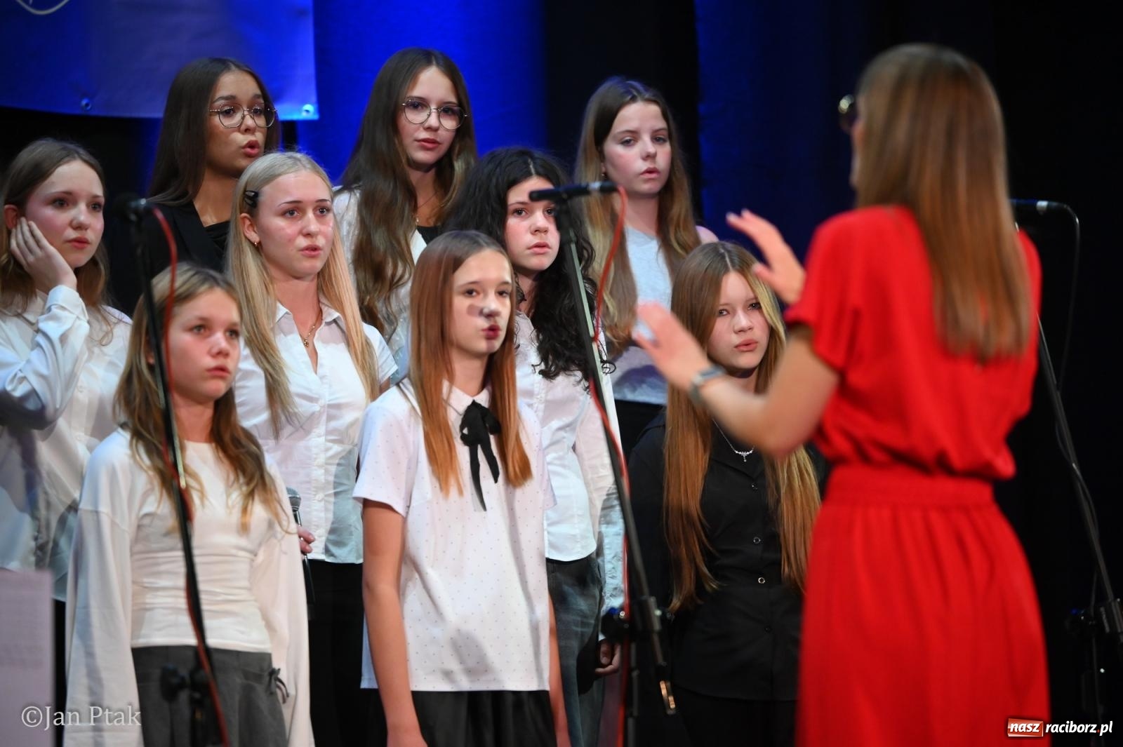 Zdjęcie w galerii na portalu naszraciborz.pl: Siedem chórów wystąpiło na koncercie Co nam w duszy gra w Raciborzu wiadomości z regionu