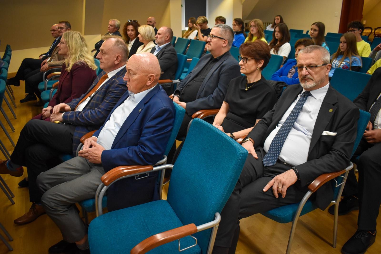 Zdjęcie w galerii na portalu naszraciborz.pl: 25 lat partnerstwa powiatów. Uroczystość na Zamku Piastowskim wiadomości z regionu