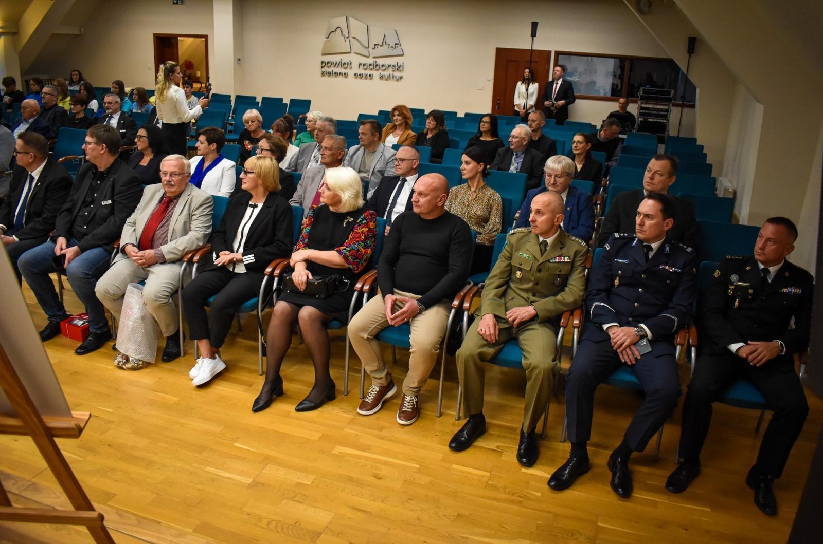 Zdjęcie w galerii na portalu naszraciborz.pl: 25 lat partnerstwa powiatów. Uroczystość na Zamku Piastowskim wiadomości z regionu