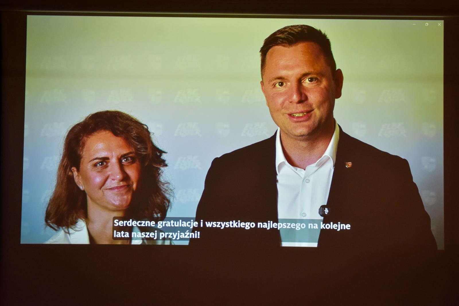 Zdjęcie w galerii na portalu naszraciborz.pl: 25 lat partnerstwa powiatów. Uroczystość na Zamku Piastowskim wiadomości z regionu