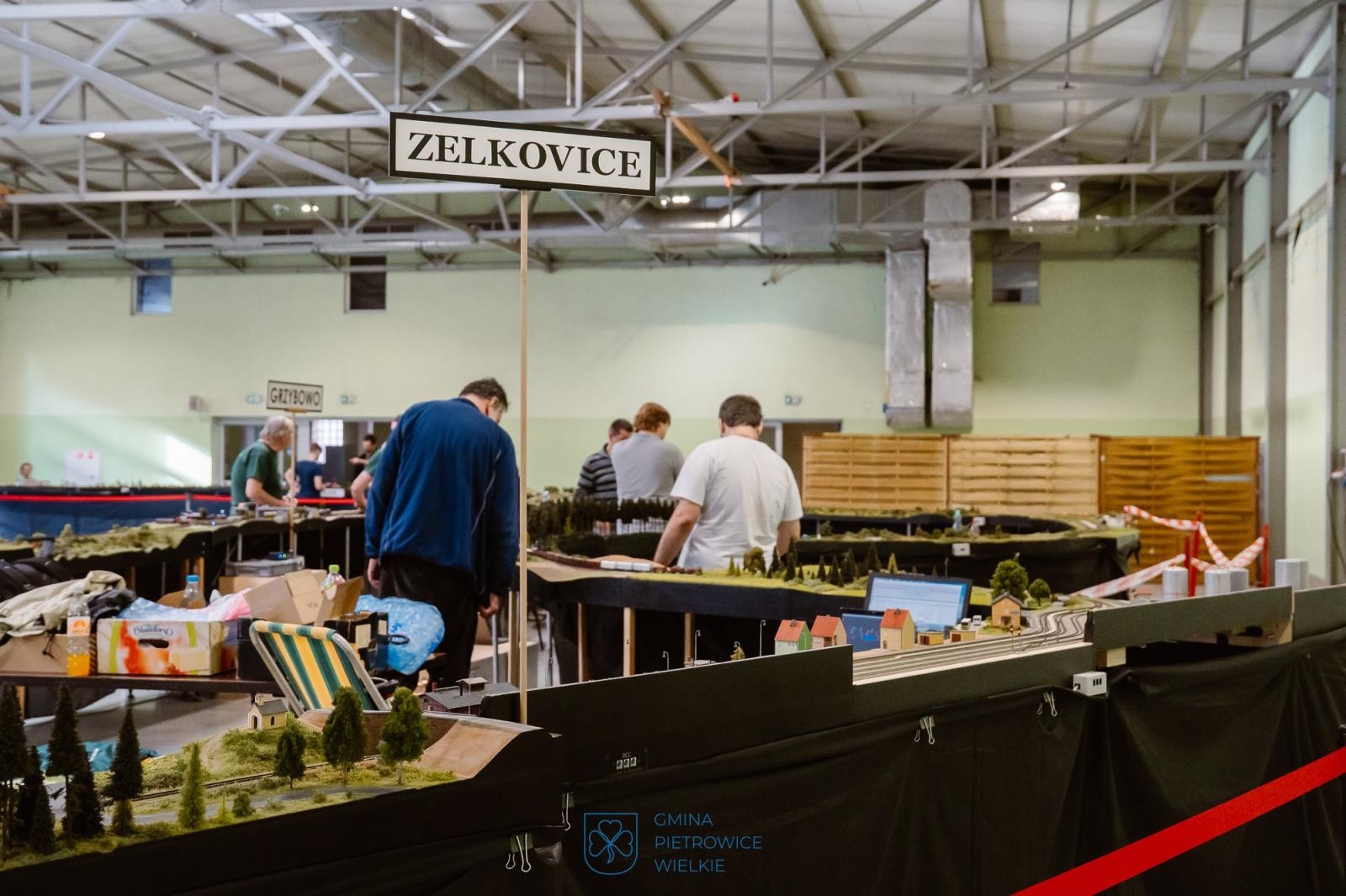 Zdjęcie w galerii na portalu naszraciborz.pl: Ostatnia szansa, by zobaczyć niezwykłą makietę kolejową w Pietrowicach Wielkich wiadomości z regionu
