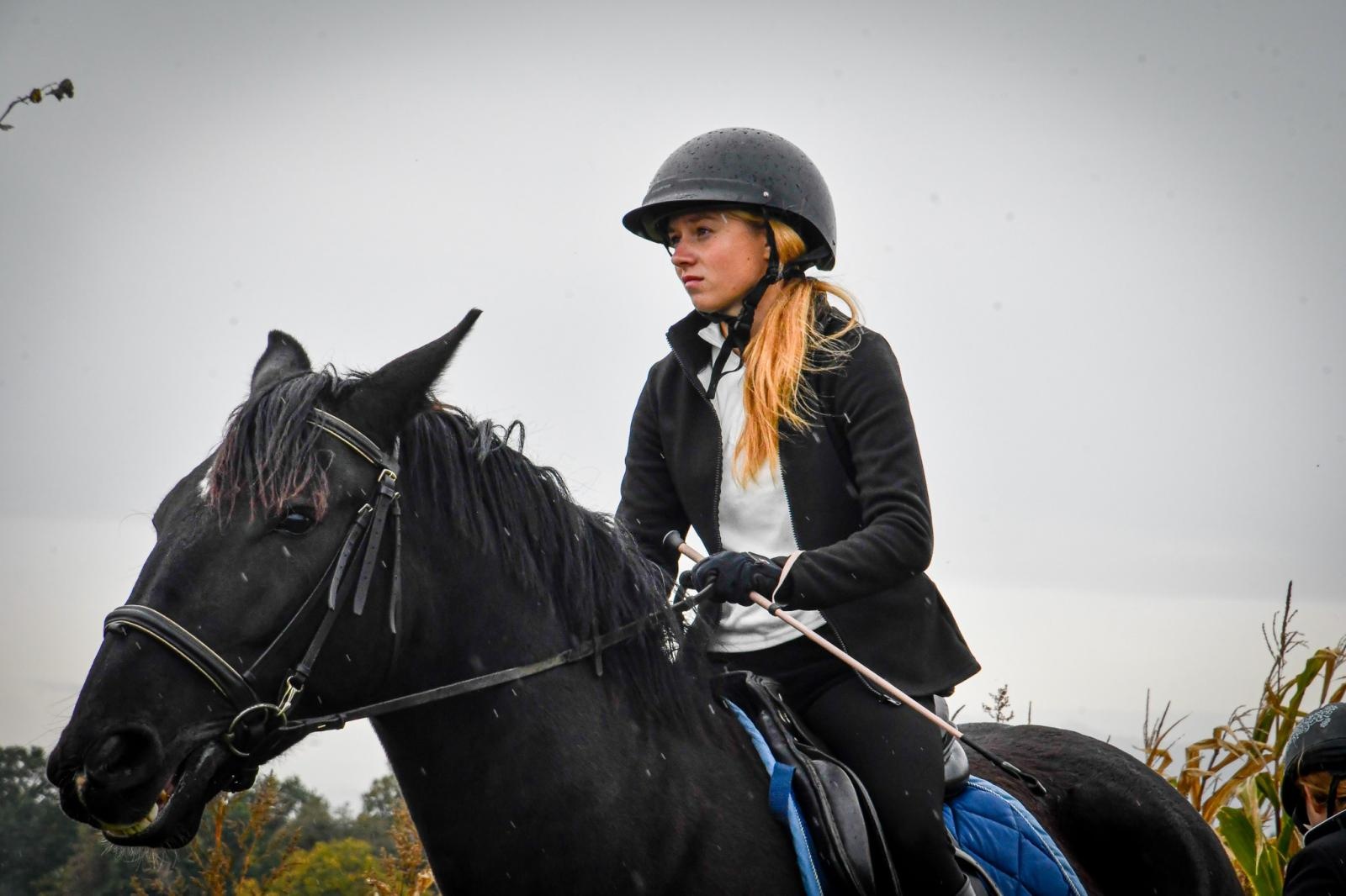 Zdjęcie w galerii na portalu naszraciborz.pl: Natalia Rzerzacz zwyciężczynią pogoni za lisem podczas hubertusa w Żerdzinach [FOTO i WIDEO] wiadomości z regionu
