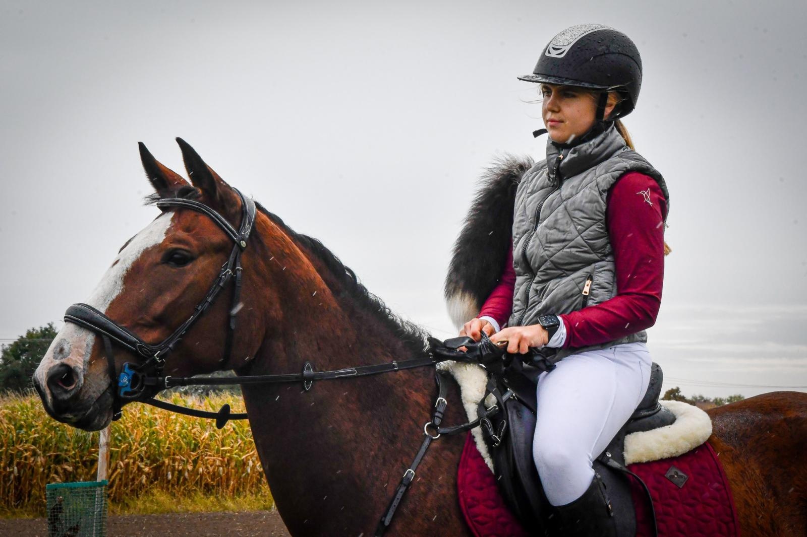 Zdjęcie w galerii na portalu naszraciborz.pl: Natalia Rzerzacz zwyciężczynią pogoni za lisem podczas hubertusa w Żerdzinach [FOTO i WIDEO] wiadomości z regionu